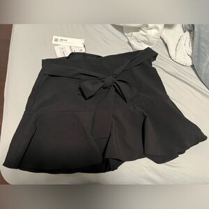 *BRAND NEW* ZARA BLACK SKIRT WITH TAG